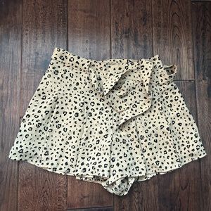 Aritzia Cheetah print skort